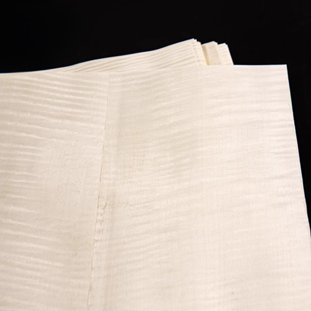 Size:510x350mm Thick:0.5mm Natural Bleached Maple Figured Wood Veneer Guitar face material DIY Guitar specific size veneer