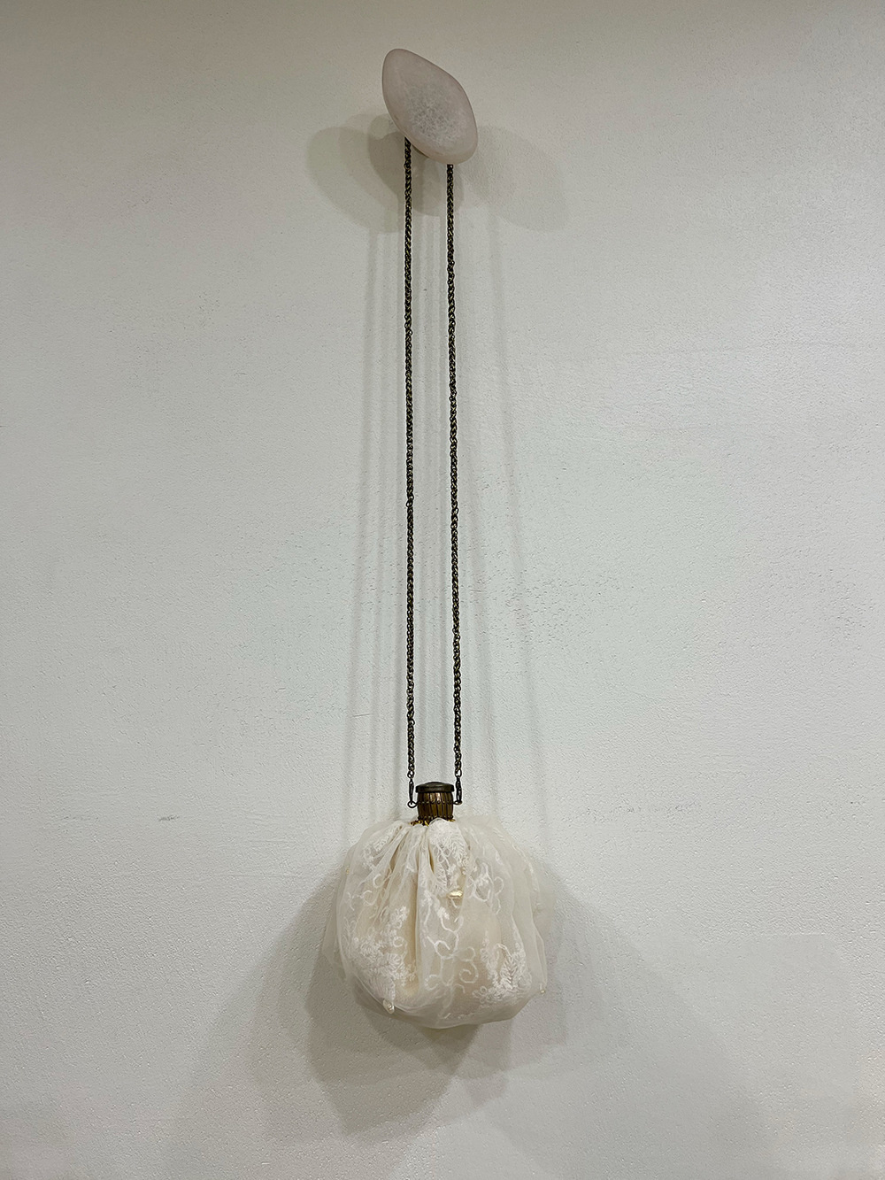 Umi mao-レースの二重層バッグ,シルクチェーン,ワインボトル,クロスボディバッグ,装飾ボタン,ゴールド,小さな正方形