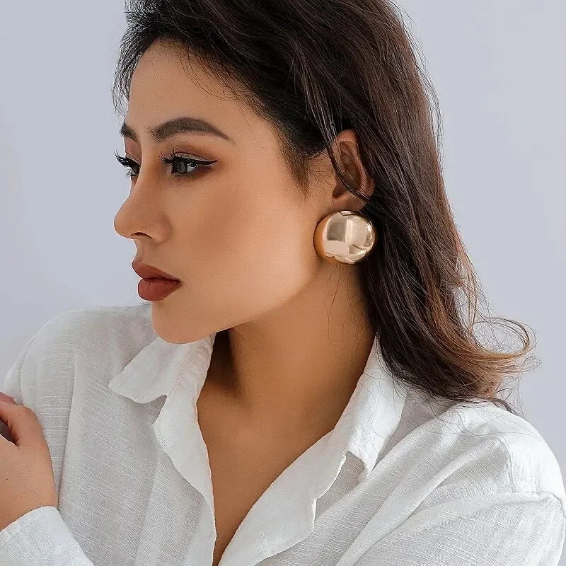 Punk Glatte Große Runde Halbkreis Übertriebene Metall Stud Ohrringe für Frauen Klassische Gold Farbe Geometrische Ohrring Ohr Schmuck