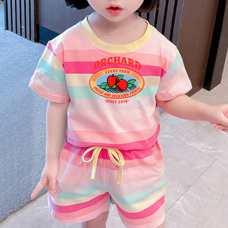 Simpatici set di abbigliamento estivo Hello Kitty per bambini Completi per neonate T-shirt a maniche corte per bambini + pantaloncini in vita elastica 2 pezzi