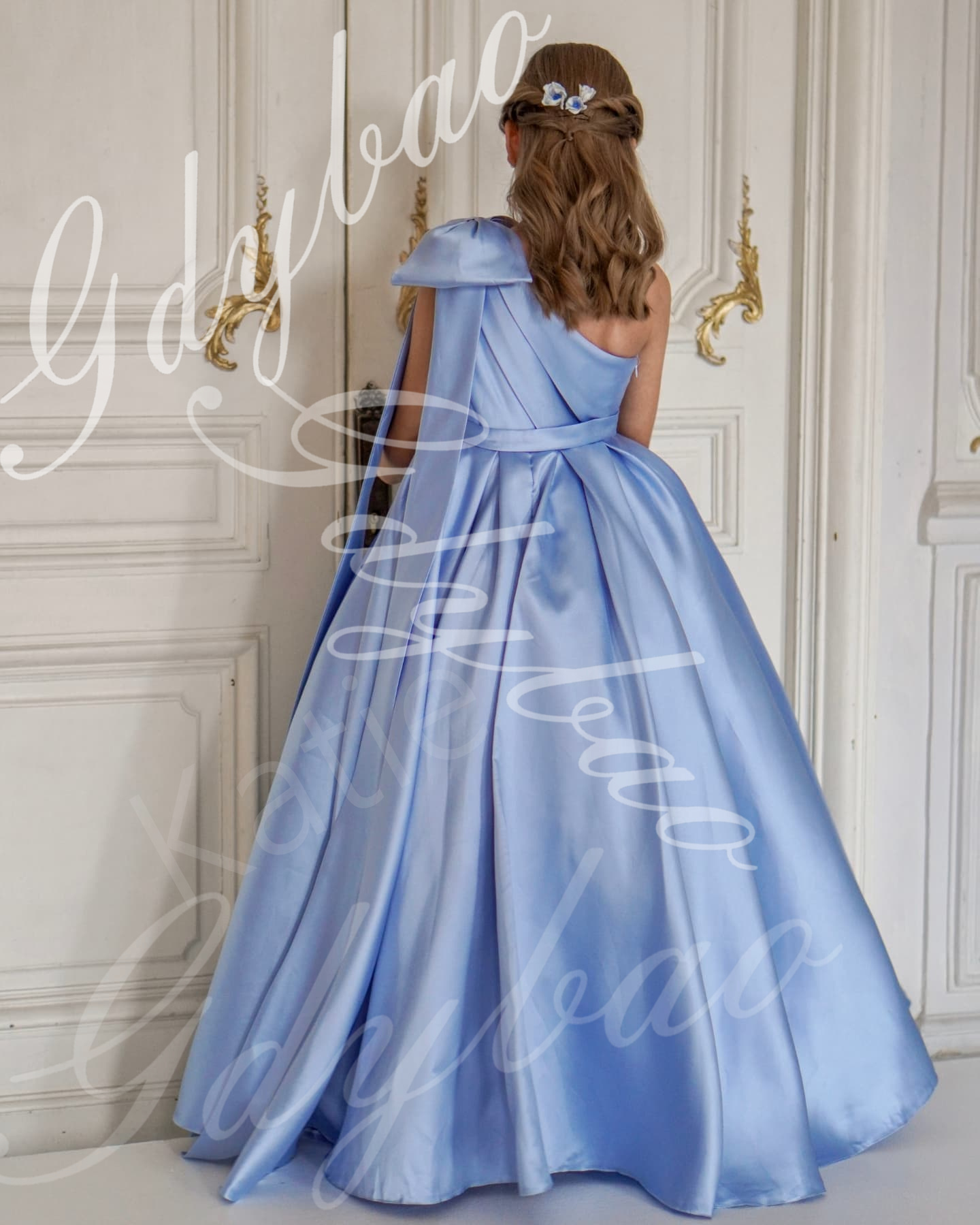Himmelblaues Satin-Blumenmädchenkleid für die Hochzeit, eine Schulter mit Schleife, Prinzessin, Kindergeburtstag, Party, Erstkommunion, Ballkleider