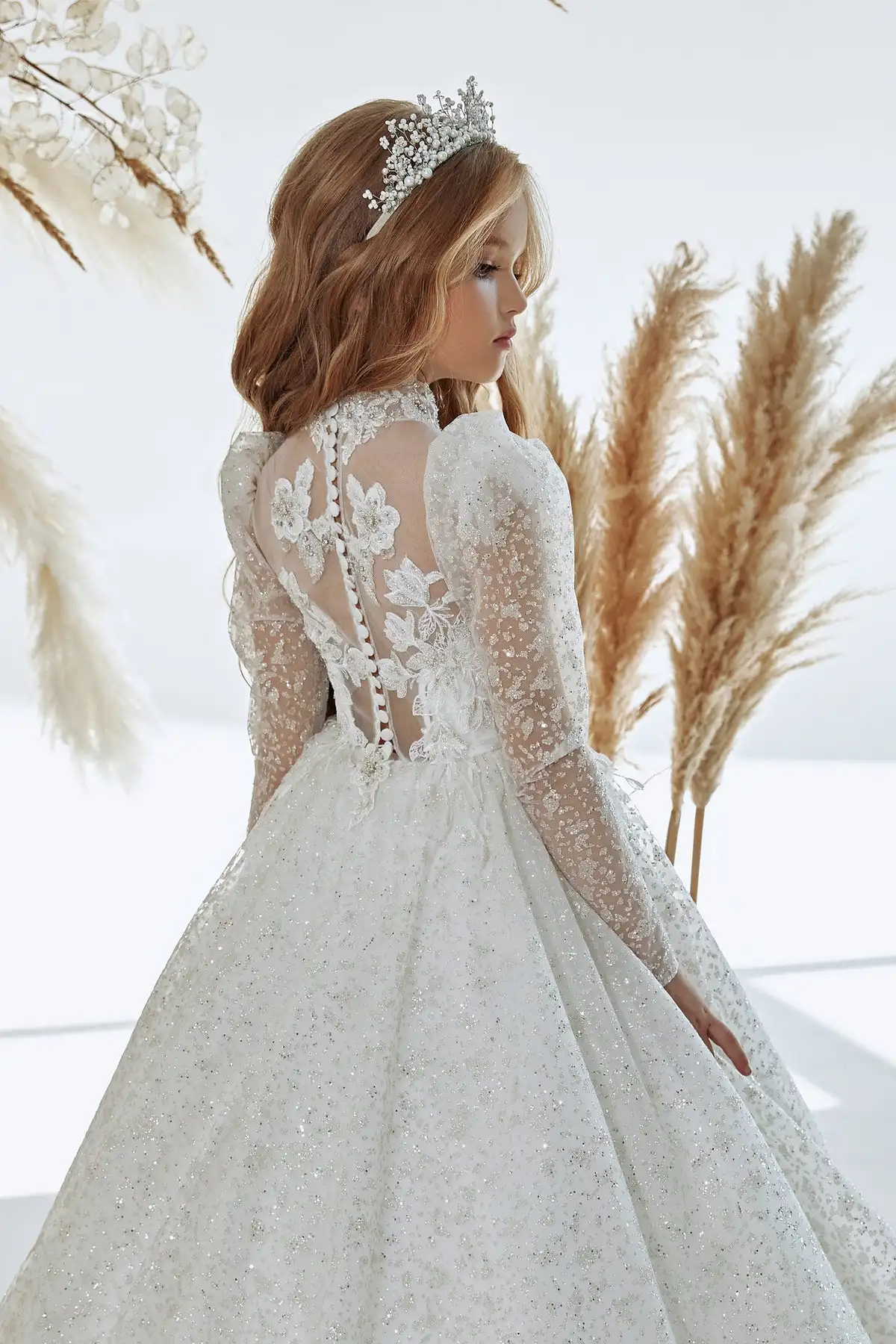 สีขาว Elegant Princess ดอกไม้สาวชุดเข็มขัดลูกไม้เย็บปักถักร้อยบน Bodice A-Line ชุดแต่งงาน Min เพื่อนเจ้าสาวชุดราตรี