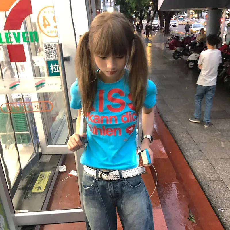 Karrram 日本 Y2k レタープリント Tシャツ トラッシー 2000 年代スタイル クロップトップ ヴィンテージ 原宿 半袖 Tシャツ アメリカン レトロ 90 年代