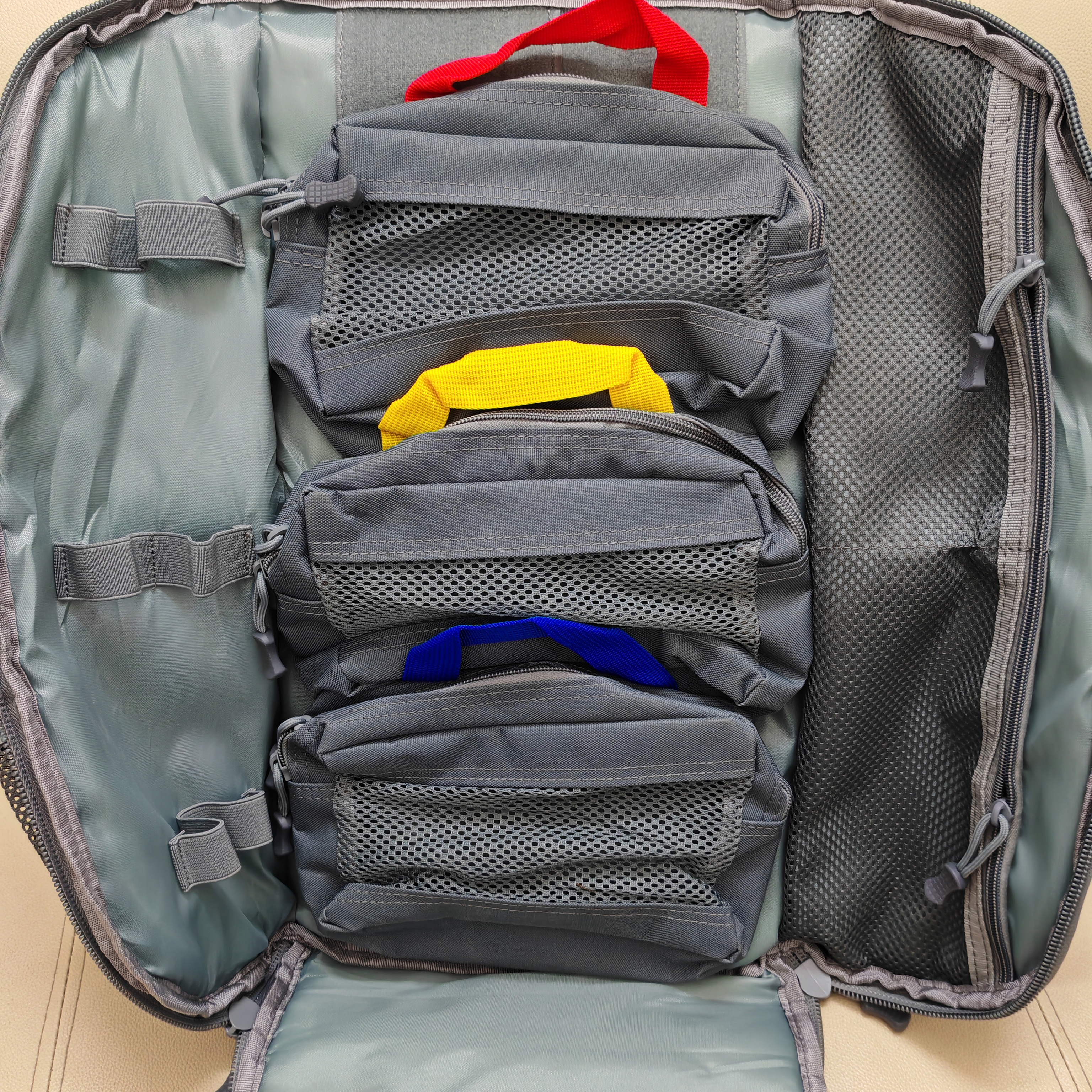 Pacote de assalto médico versátil tático mochilas ao ar livre mochila tática respingo de água