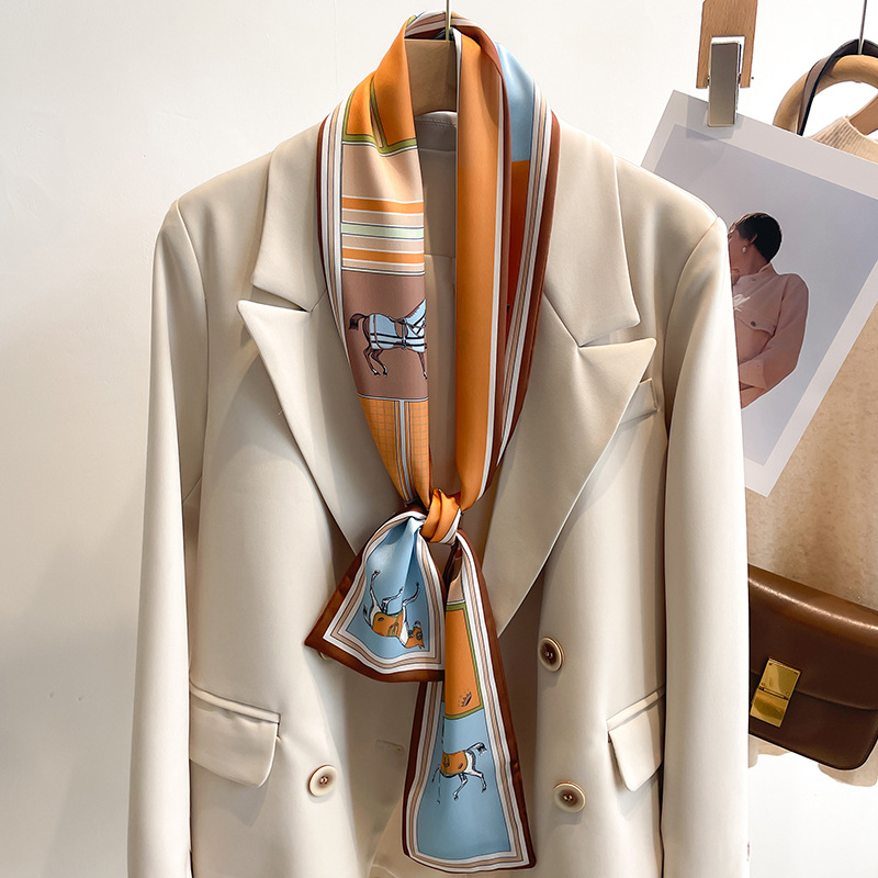 Nueva bufanda de seda pequeña a la moda para mujer, bolso con lazo, diadema con estampado de caballo, cinta para el pelo de estilo coreano, marca de lujo