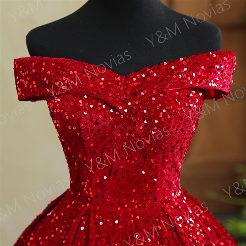 Y & M Novias Custom Plus ขนาดหรูหราเลื่อมโบว์ปิดไหล่ Dark สีแดง Quinceanera ชุด 15 Ball Gown สําหรับปาร์ตี้ Vestido De Noiva