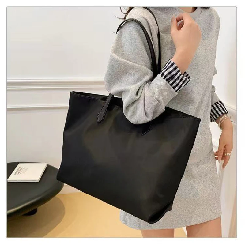 Torba na ramię z tkaniny Oxford, damska torba na ramię typu Bucket Crossbody na co dzień Torba podróżna z organizerem na ramię