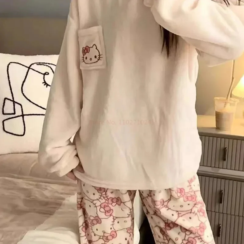 Sanrio dibujos animados japoneses Hello Kitty cosas pijamas franela femenina invierno el nuevo Plus espesar terciopelo dulce mantener caliente pijamas