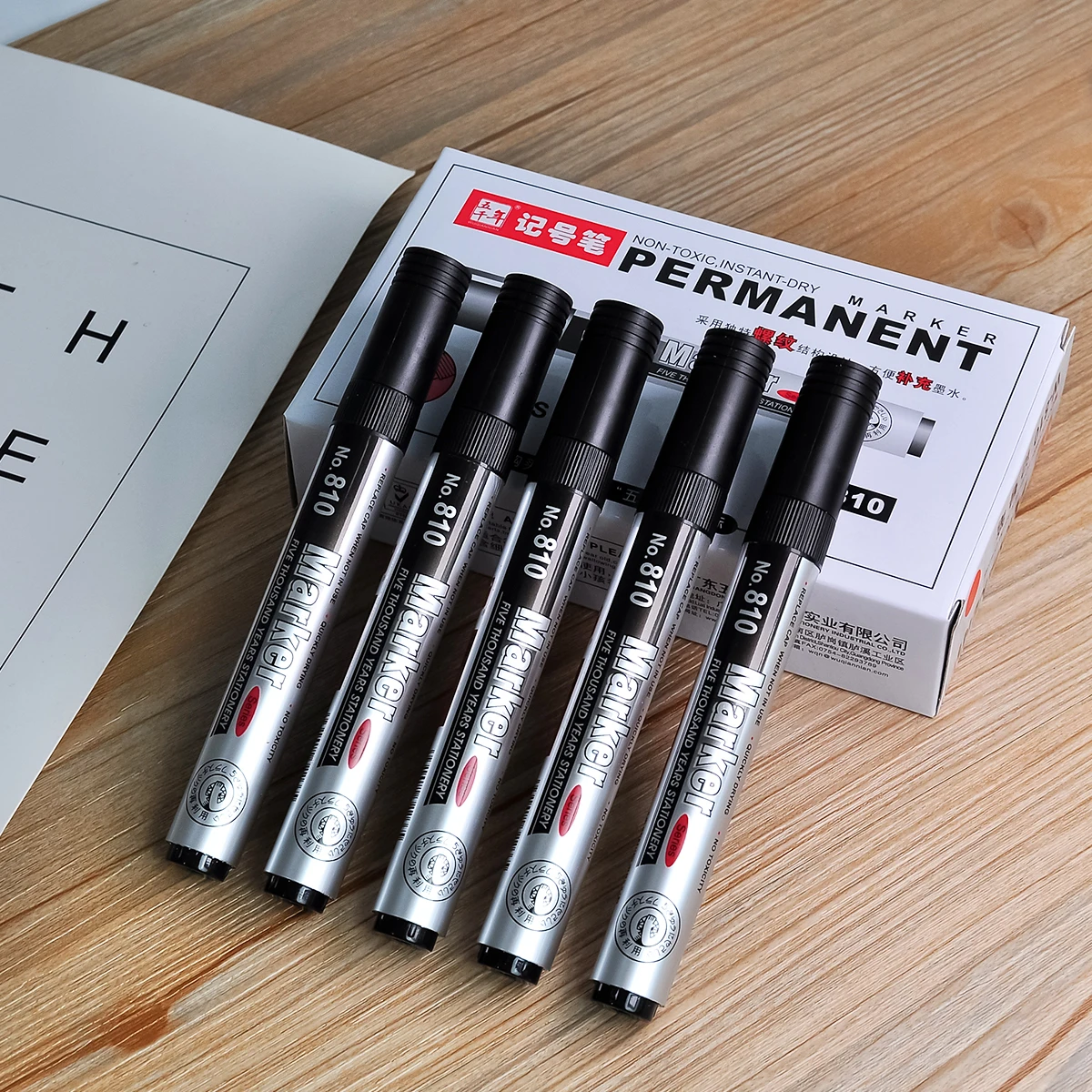 2/5 Stück permanente ölige Marker, schwarze Tinte, 2,0 mm, wasserdicht, schnell trocknend, für Metall, Kunststoff, Fliesen, Glas, Schul- und Bürobedarf