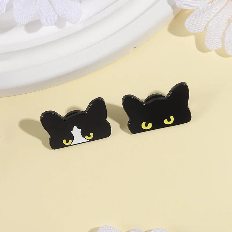 31 ประเภทการ์ตูน Punk สีดํา Peeping Cat เข็มกลัดเคลือบ Pins แมวน่ารักอ่านหนังสือเข็มกลัดกระเป๋า Lapel Badge เครื่องประดับของขวัญเพื่อน