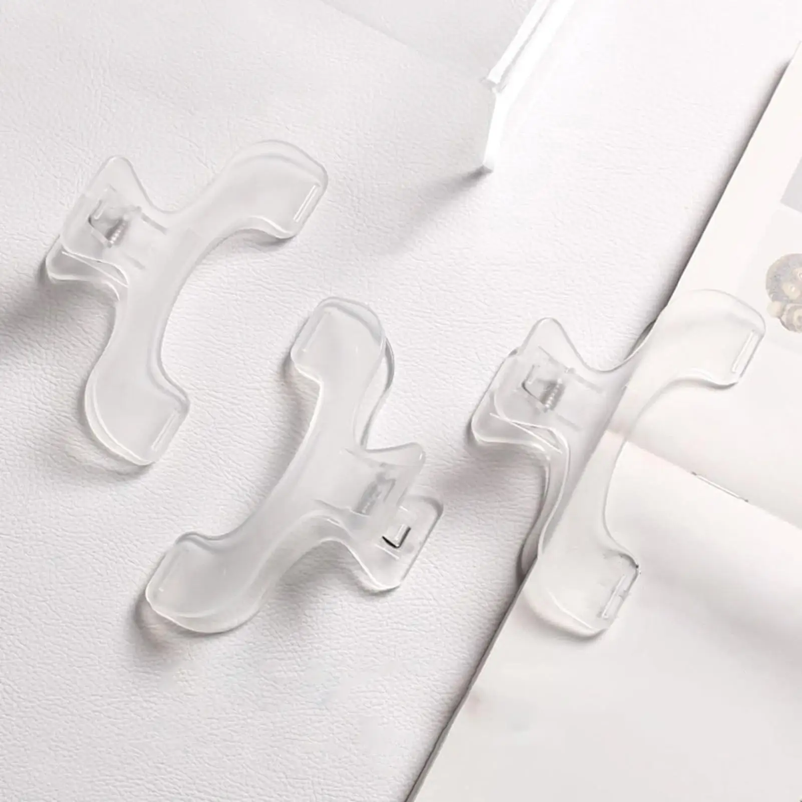 หนังสือพลาสติกโปร่งใสคลิป Simple Reading Aid คงที่ผู้ถือหนังสือบุ๊คมาร์ค Creative Practical Note ผู้ถือของขวัญนักเรียน
