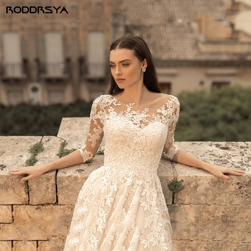 Roddrsya Vintage Brautkleid U-Ausschnitt 3/4 Spitzen ärmel Brautkleider Applikationen Sweep Train Boho Vestidos de Novia angepasstRODDRSYA Vintage Brautkleid U-Ausschnitt 3/4 Spitze Ärmel Brautkleider Applikationen Swe