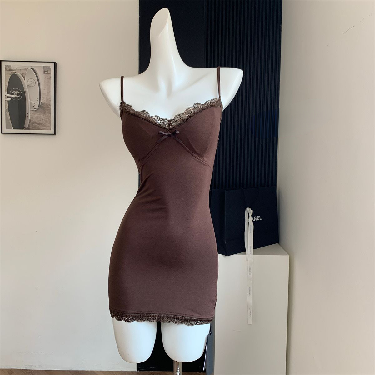 Vestidos sin mangas para mujer, vestido Sexy de encaje ajustado para mujer, Mini Vestidos de moda coreana con almohadilla en el pecho, ropa interior para discoteca