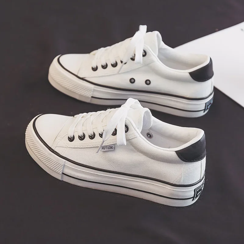รองเท้าสําหรับสตรี Low-Top Vulcanized ผ้าใบรองเท้าผ้าใบสีดํารองเท้าเทนนิสหญิงคลาสสิกนักเรียนคู่เล็กๆสเก็ตบอร์ด