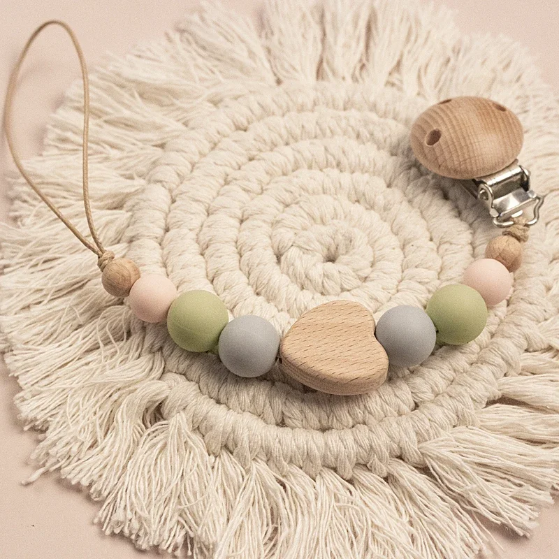 Custom ชื่อไม้ส่วนบุคคล Baby Pacifier Chain ลูกปัดซิลิโคน Dummy ผู้ถือ Guard Teether จี้ของขวัญทารกแรกเกิด Stuff