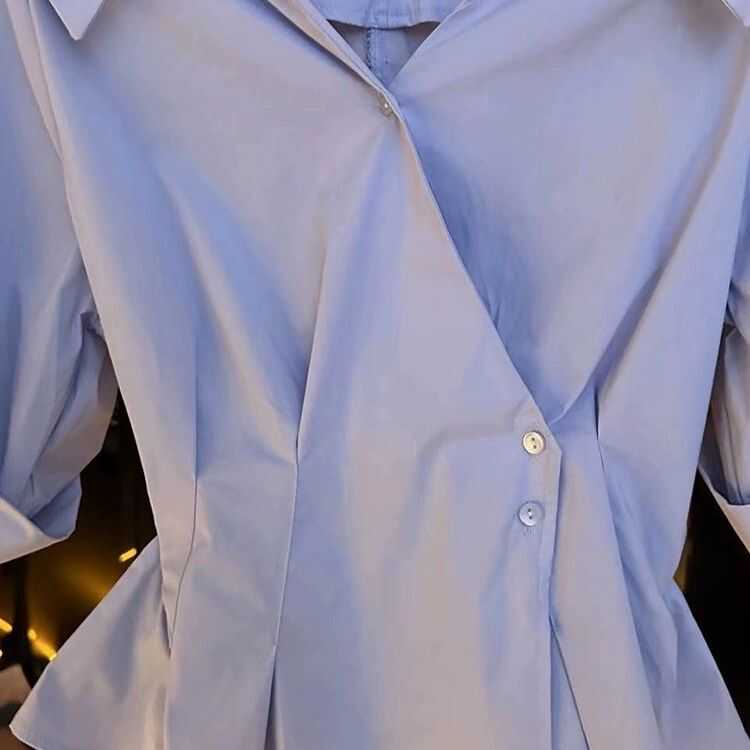 Csa Fena de Manga Curta Estilosa com Cintura Ajustável e Pregas Estilo Coreano Decote em V Casual Verão Nova Chegada