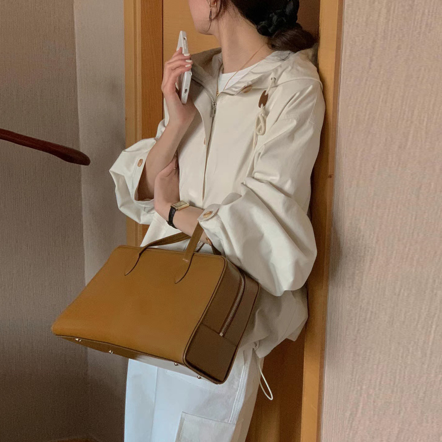 Hooded Windbreaker Jacket with Drawstring Utili Sle Pocket Long Sleeve Loose Fit Single Button Closure Solid Color Polyester