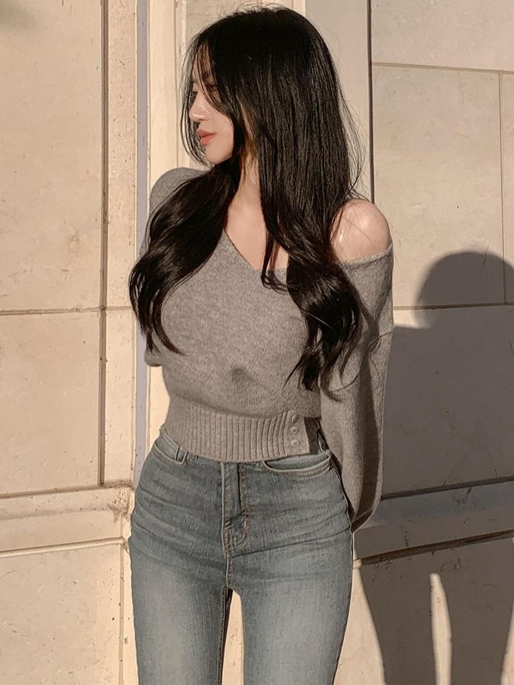 シックなヴィンテージ秋長袖ニットセーター V ネックウエストシンチ痩身多用途女性のオーバーヘッドハイカラー