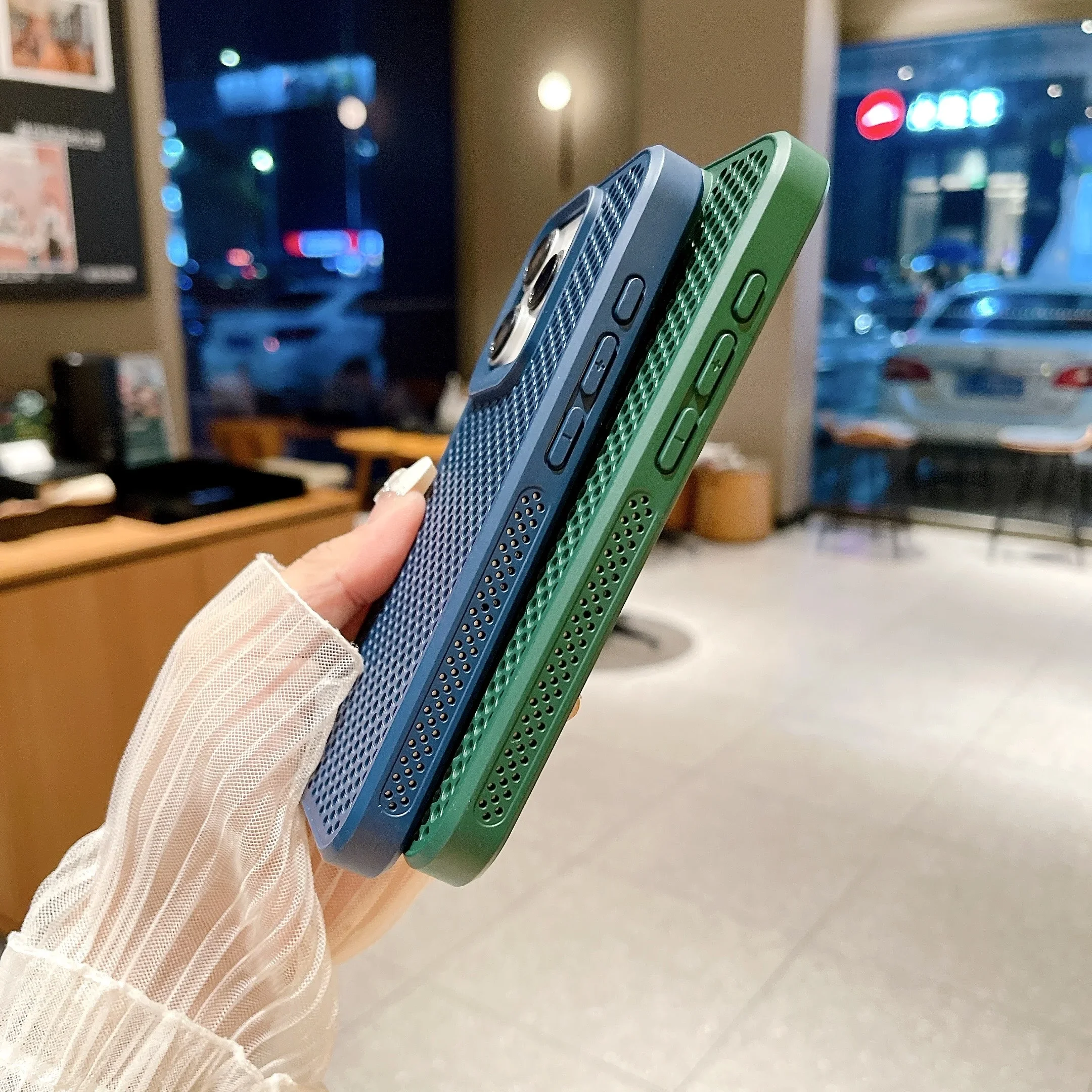 Casing ponsel warna Solid, sarung HP bernafas pembuangan panas untuk IPhone 12 13 14 15 Pro Max terasa Anti jatuh untuk IPhone 14 15Plus