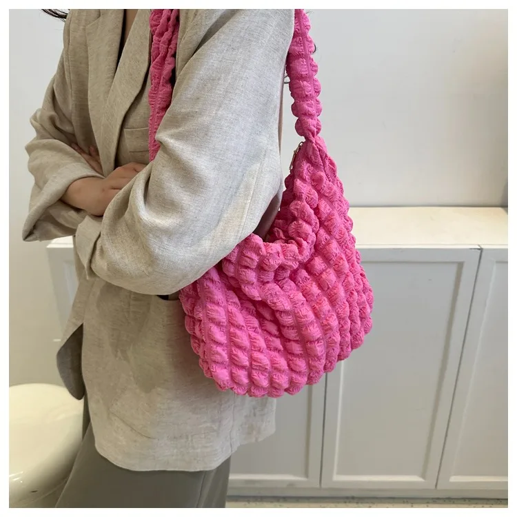 Bolsa de ombro xadrez bordada com design enrugado, bolsa nas axilas, simples, grande capacidade, sacola acolchoada para mulheres