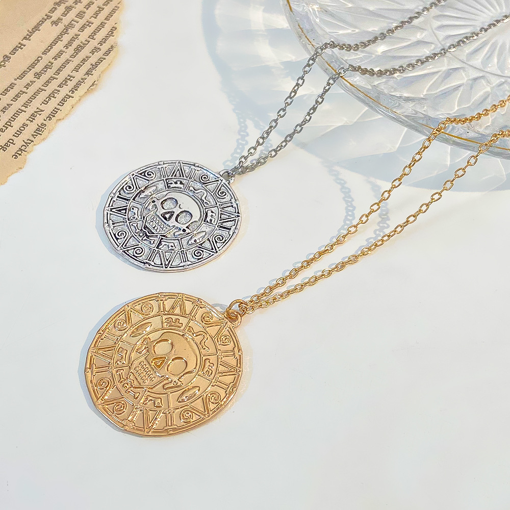 Collana con moneta d'oro azteca da uomo retrò in bronzo creativo, regalo, teschio azteco, collana pirata dei Caraibi, ciondolo per festa cosplay con teschio