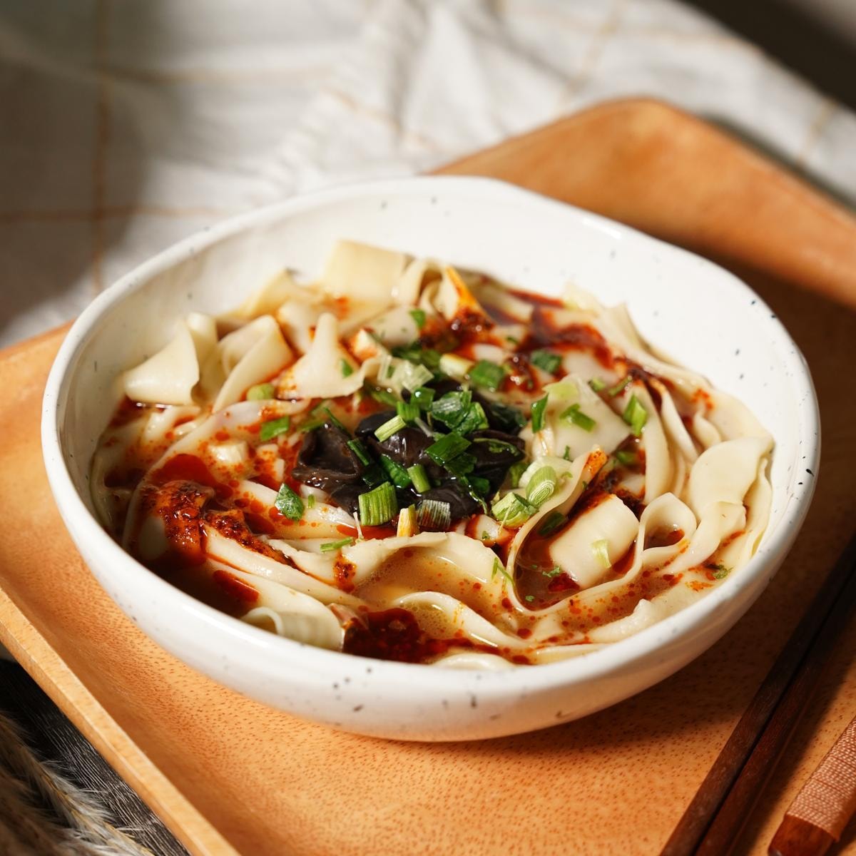 [4Packs] WanHe Sizzling Pot Noodles: Authentic Henan Cuisine, 153g*4Packs.