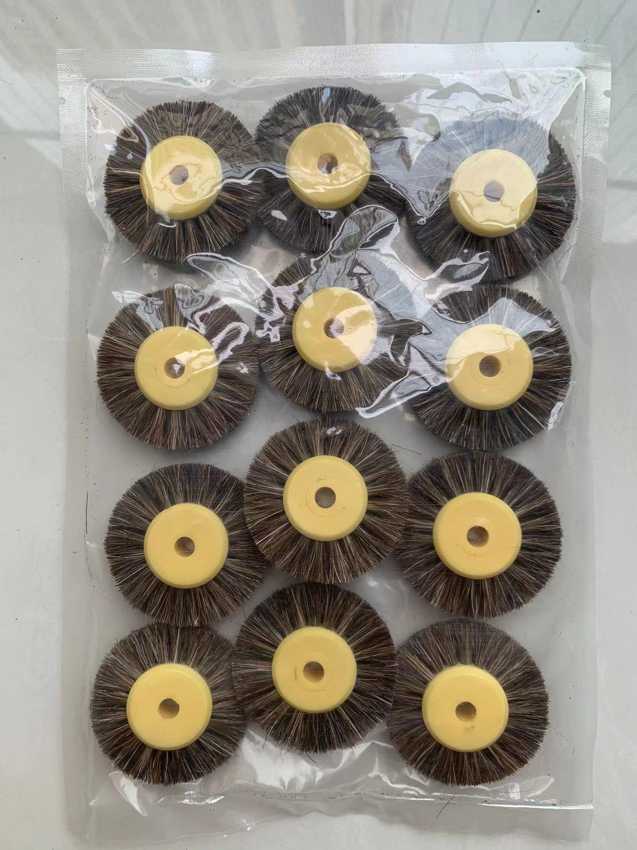 12 Uds. Cepillo de pulido de 55MM, cepillo abrasivo de pulido de cerdas negras y marrones con centro de plástico amarillo, herramientas de joyería