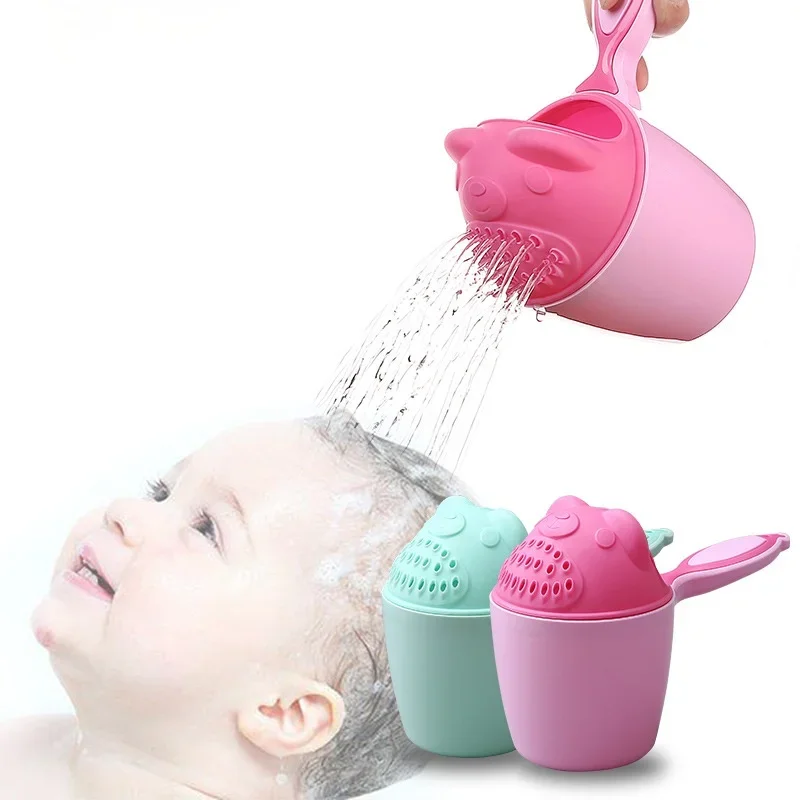 Bonito dos desenhos animados do bebê toucas de banho toddle shampoo copo crianças banho bailer colheres do chuveiro do bebê criança lavagem copo cabelo crianças ferramenta banho