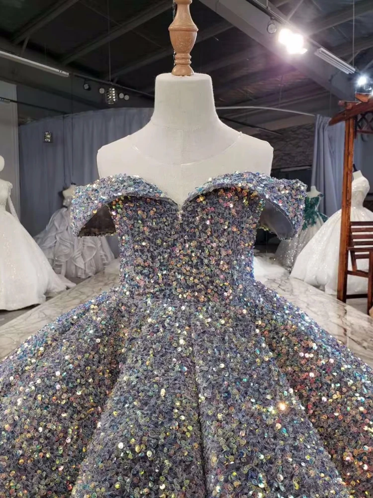 ที่กําหนดเองชุดสาวดอกไม้ Ball Sparkly Sequins ลูกปัดเจ้าหญิงเด็กประกวดประสิทธิภาพ First Communion Gowns