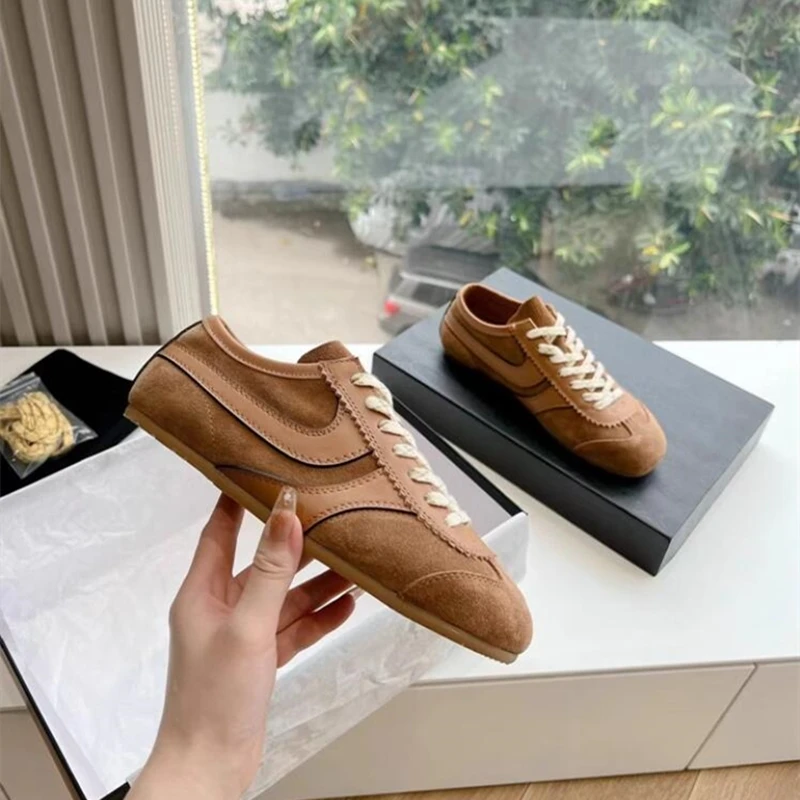 เยอรมันการฝึกอบรมรองเท้าผู้หญิง 2025 ใหม่ของแท้หนังผู้หญิงรองเท้าผ้าใบ LACE-up Retro ขนาดใหญ่ขนาด Forrest Gump รองเท้าผู้หญิง