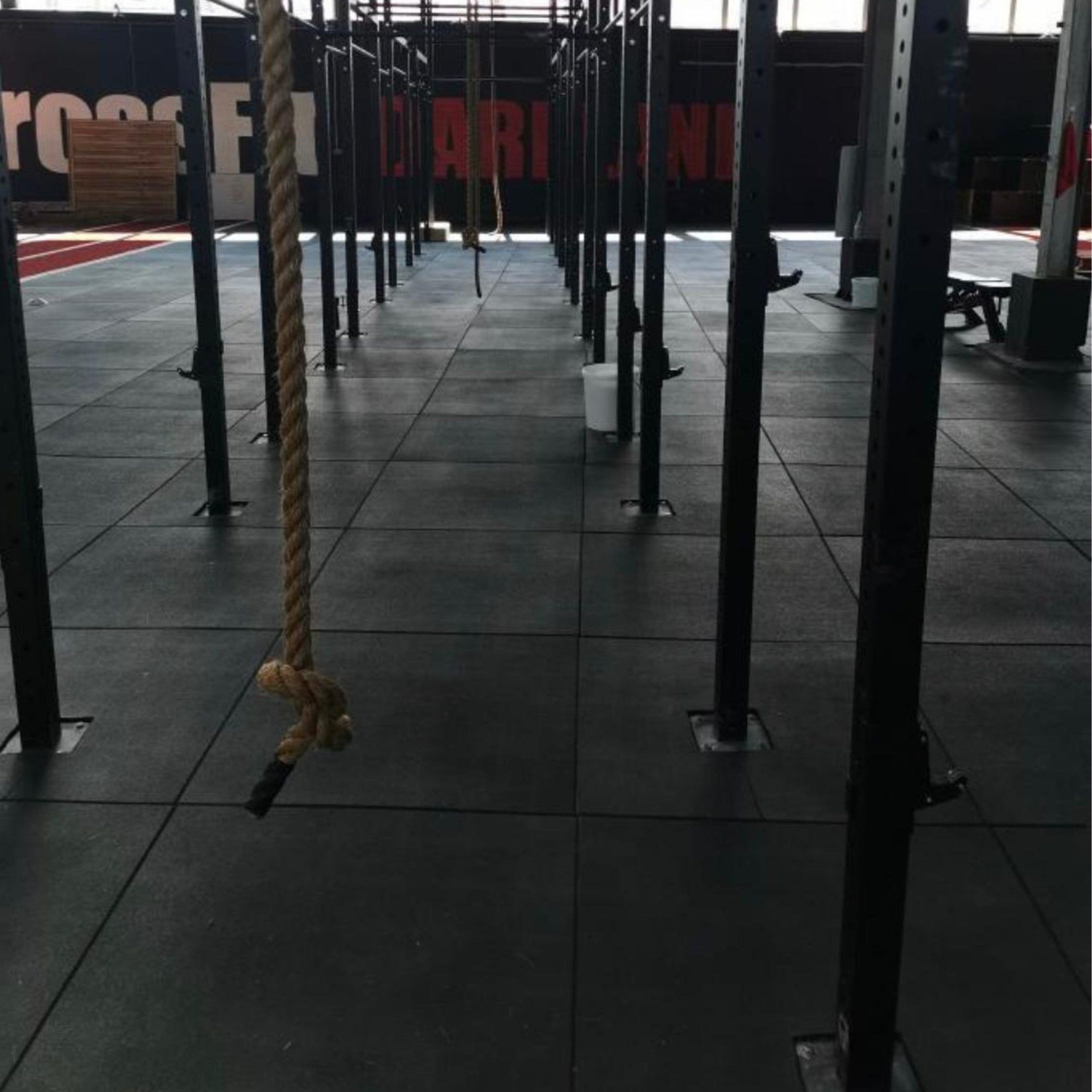 Sinysenda 1.5 ซม. ด้านล่าง Sbr Gym พื้นยางสําหรับโรงยิมยางปูพื้นกระเบื้อง