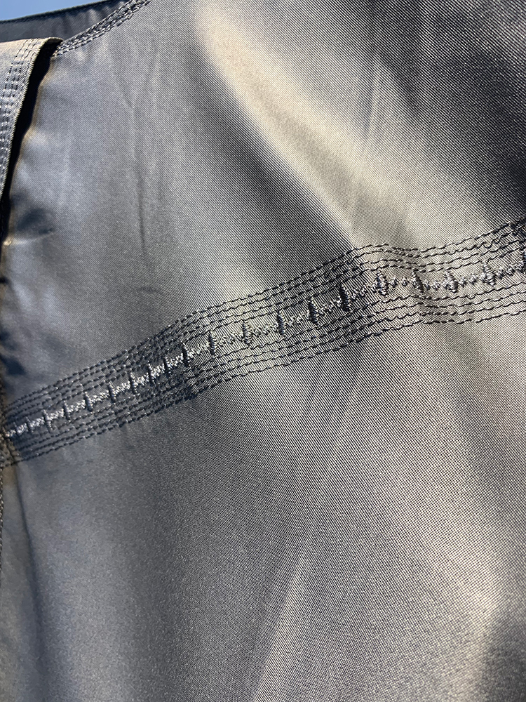 男性用の豪華で光沢のある金属のガウン,1セットの伝統的なジュエリーセット,メタリック,アラビア語,カフタン,ジュバ