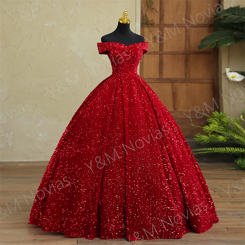 Y & M Novias Custom Plus ขนาดหรูหราเลื่อมโบว์ปิดไหล่ Dark สีแดง Quinceanera ชุด 15 Ball Gown สําหรับปาร์ตี้ Vestido De Noiva