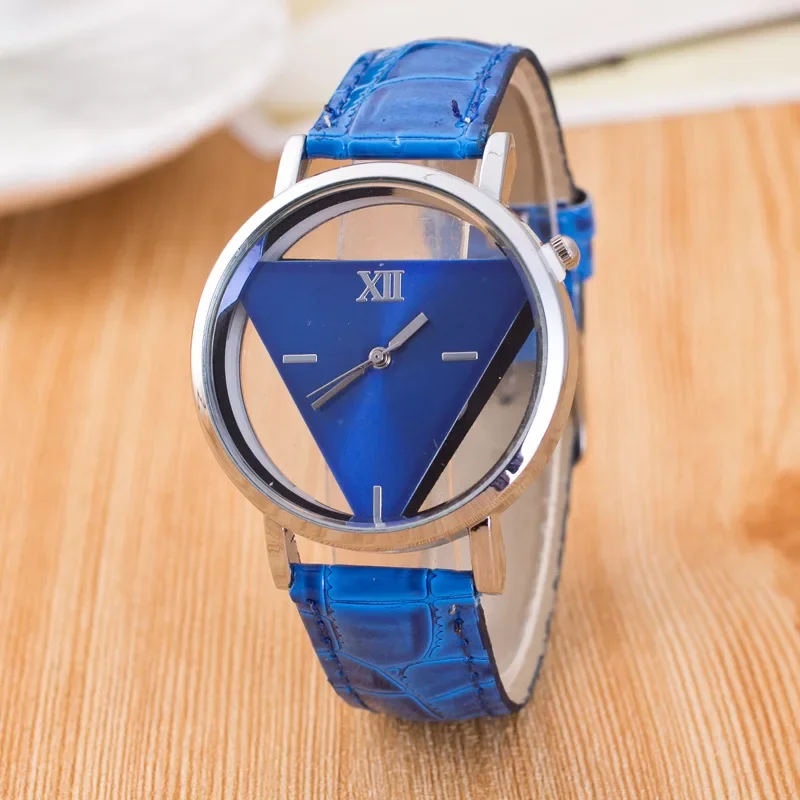 Reloj de pulsera INS de diseño informal Simple para mujer, reloj de pulsera de cuarzo triangular hueco de doble cara personalizado, regalos para mujer