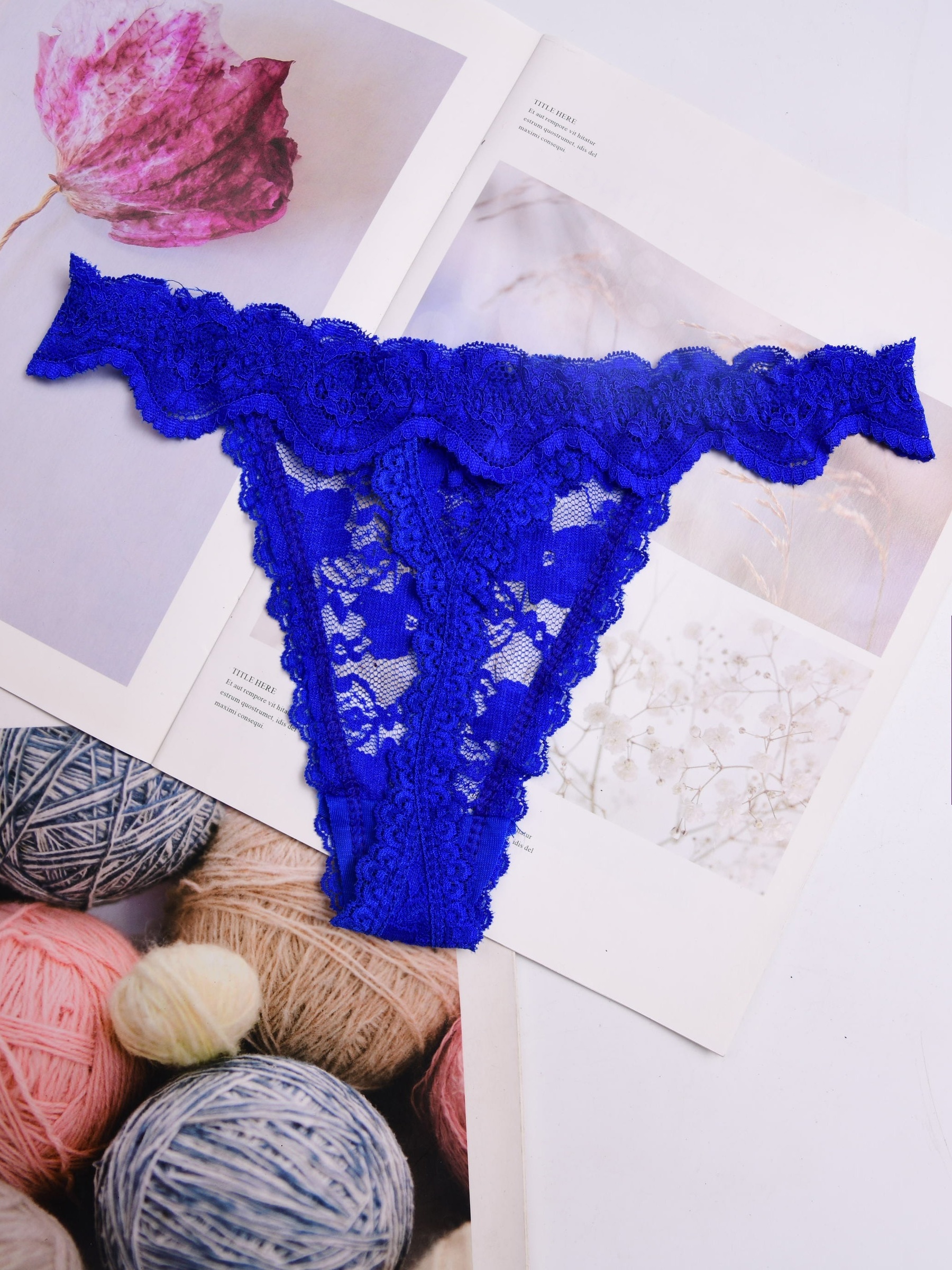 Tanga Sexy de encaje para mujer, ropa interior, bragas, parte trasera en T, envío gratis, 1 unids/lote, zhx71