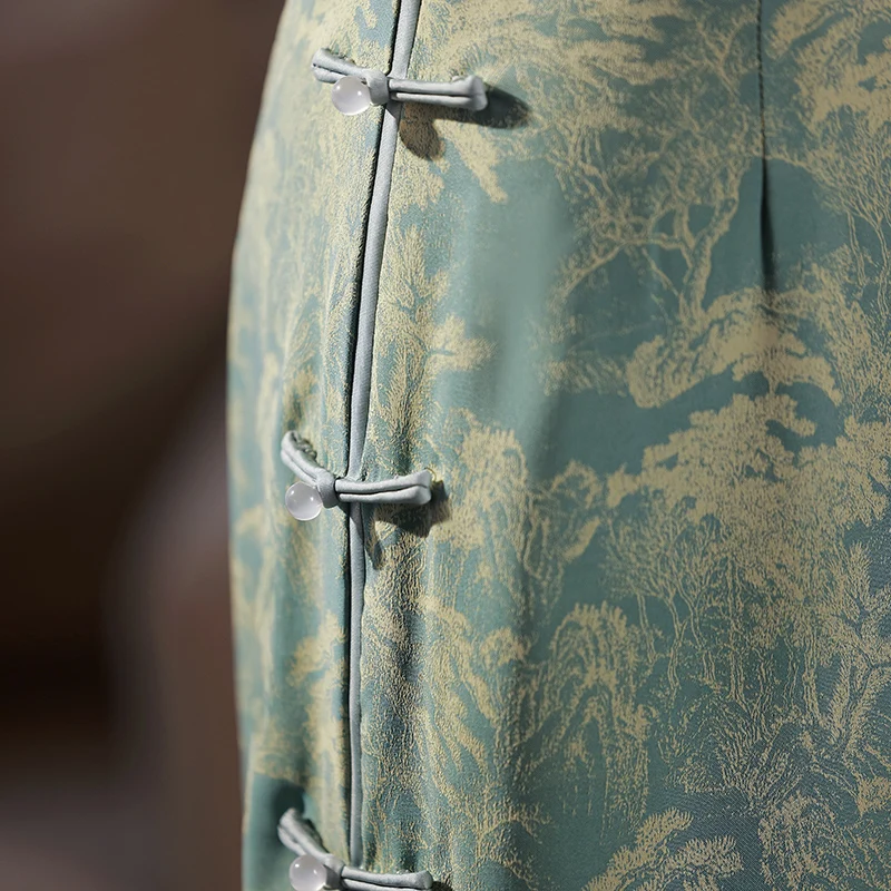 Vestido Longo Verde Qipao para Menina Jovem Estilo Vintage Manga Curta Padrão Floral Fenda Baixa Vestido de Uso Diário em Fib...