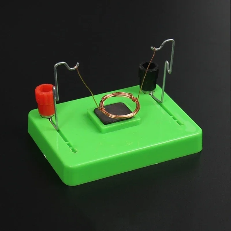 Modello di motore per esperimenti fisici STEM Strumento didattico per altalena elettromagnetica