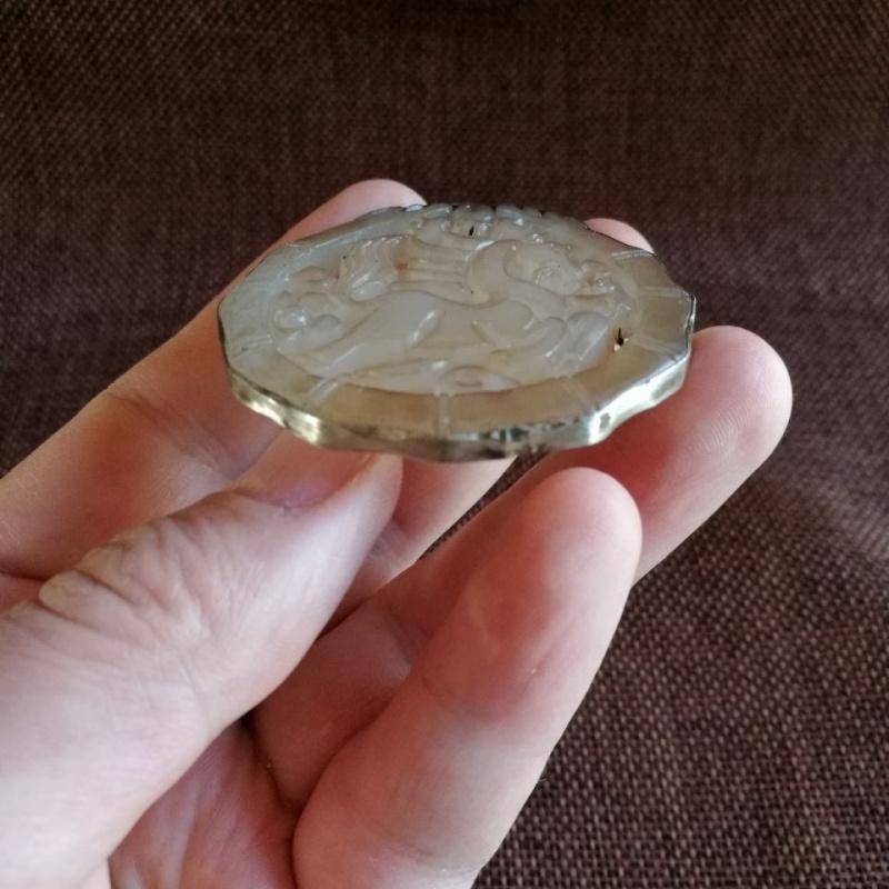 Coleção antiga folclórica refluxo antigo prata incrustada xinjiang branco jade oco marca ganha sucesso instantâneo pingente marca