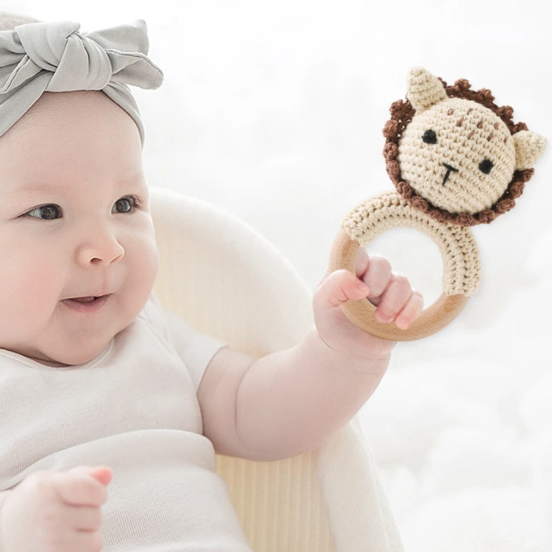 เพลงเด็ก Rattle ยางกัดของเล่นทารกแรกเกิดโครเชต์สิงโตสุนัขแหวนไม้สร้อยข้อมือ Rattle Soother ยางกัดของเล่นทําด้วยมือของเล่นเด็ก
