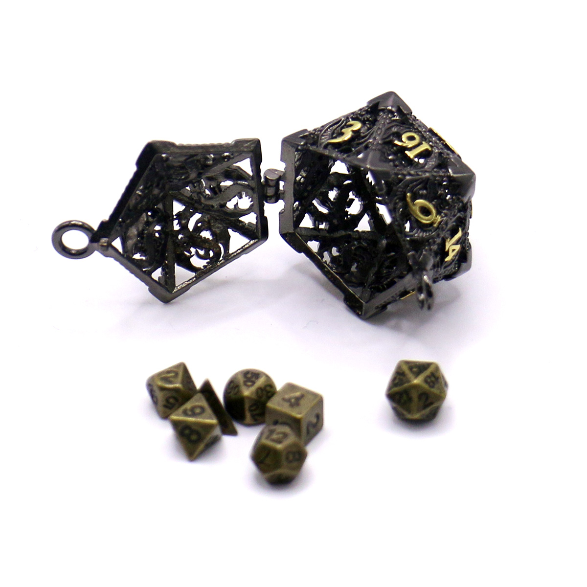 D20 メタル中空ボックス + 7 個のメタルダイスセット、ポータブルボードゲームダイスミニキット、ダークネスブラッドステインスタイルダイスペンダント