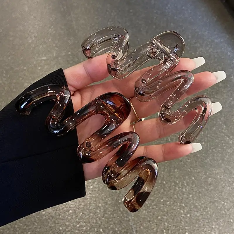 Feminino ondulado alto brilhante âmbar marrom 11cm/4.33in grande clipe de cabelo de plástico leve elegante e minimalista acessórios de cabelo