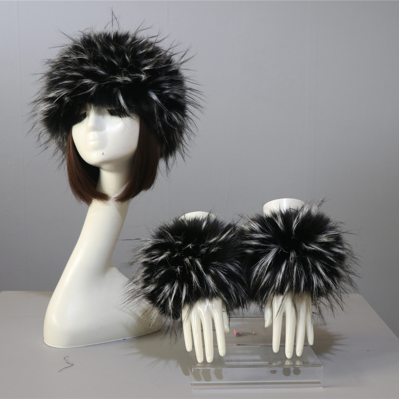 Frauen Hut Manschette Set Herbst Winter Warme Imitation Pelz Leere Top Hut Nachahmung Fuchs Haar Schutzhülle Außenhandel Beanie