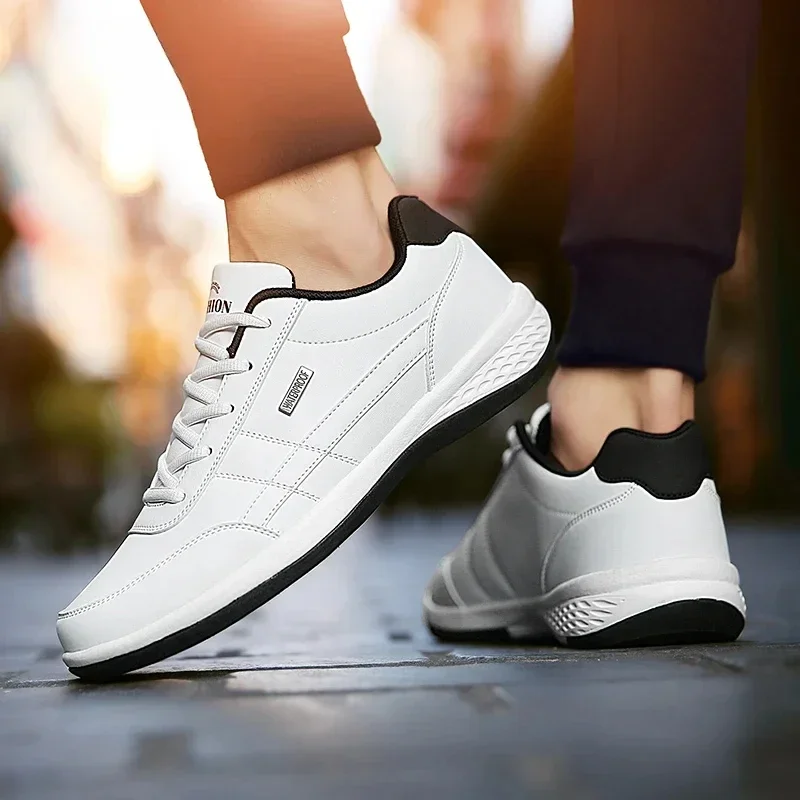 Scarpe per calzature stringate Sneaker in pelle da uomo vulcanizzata Sneaker da uomo casual comoda impermeabile Scarpe da uomo Masculino