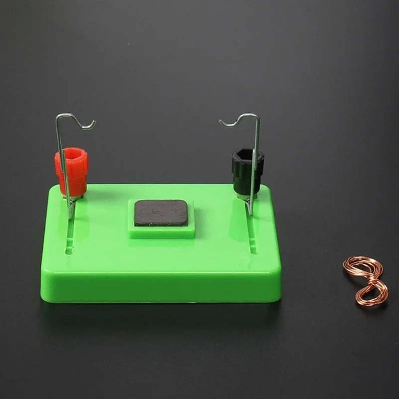 Modello di motore per esperimenti fisici STEM Strumento didattico per altalena elettromagnetica