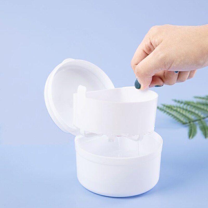 Dental Care Box Dental Holder Cleaning Box Orthodontic Appliance Denture Immersion Cleaning Box Belt Filter Cleaning 1pc
