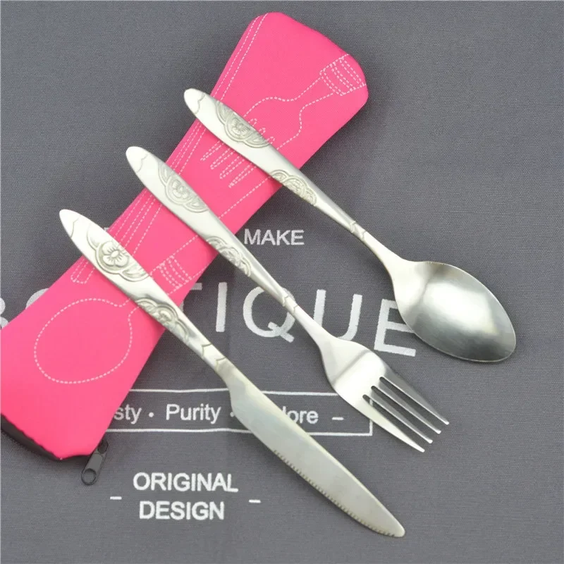 3 piezas de acero inoxidable estilo occidental cuchillo para carne tenedor cuchara bolsa de tela creativa juego de vajilla portátil de estilo occidental juego de cubiertos