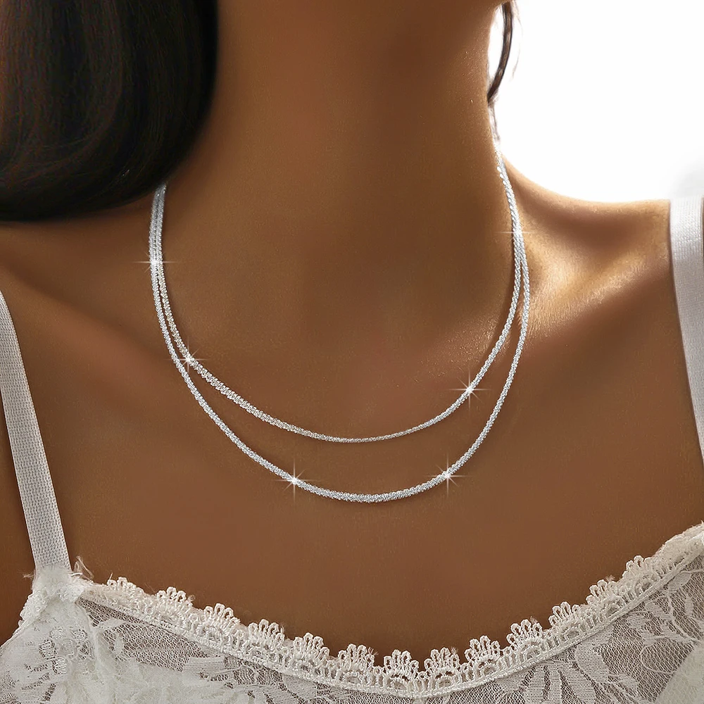 Collana semplice scintillante di moda per le donne Collana girocollo con catena clavicola color argento Regalo di gioielli per feste di nozze coreane femminili