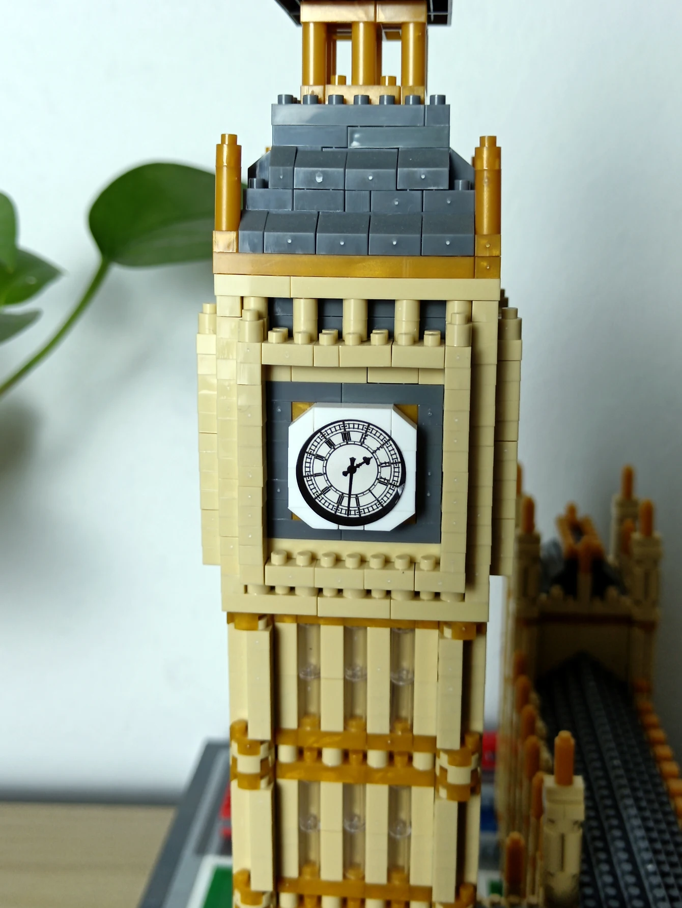 ที่มีชื่อเสียง Big Ben Micro Mini Building Blocks Crafted Replica, Leisure และความบันเทิงของเล่นผู้ใหญ่ก่อสร้างอิฐตกแต่ง