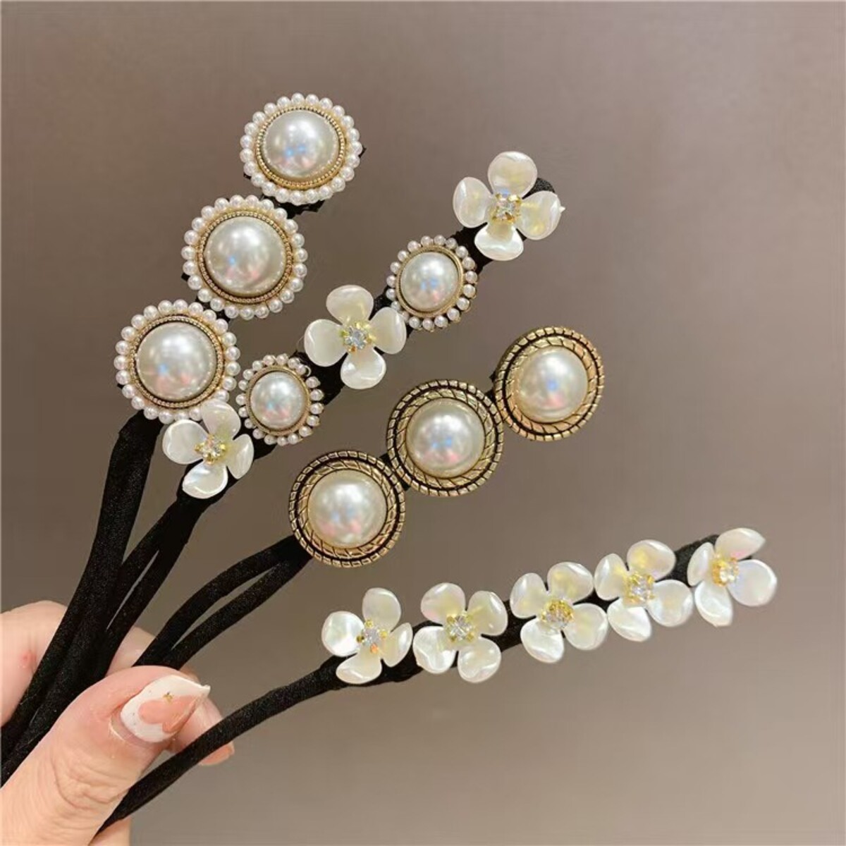 ดอกไม้คริสตัลผมผู้หญิง Easy Donut Updo ผม DIY Bendable Hairband Chignon อุปกรณ์เสริมผมของขวัญ