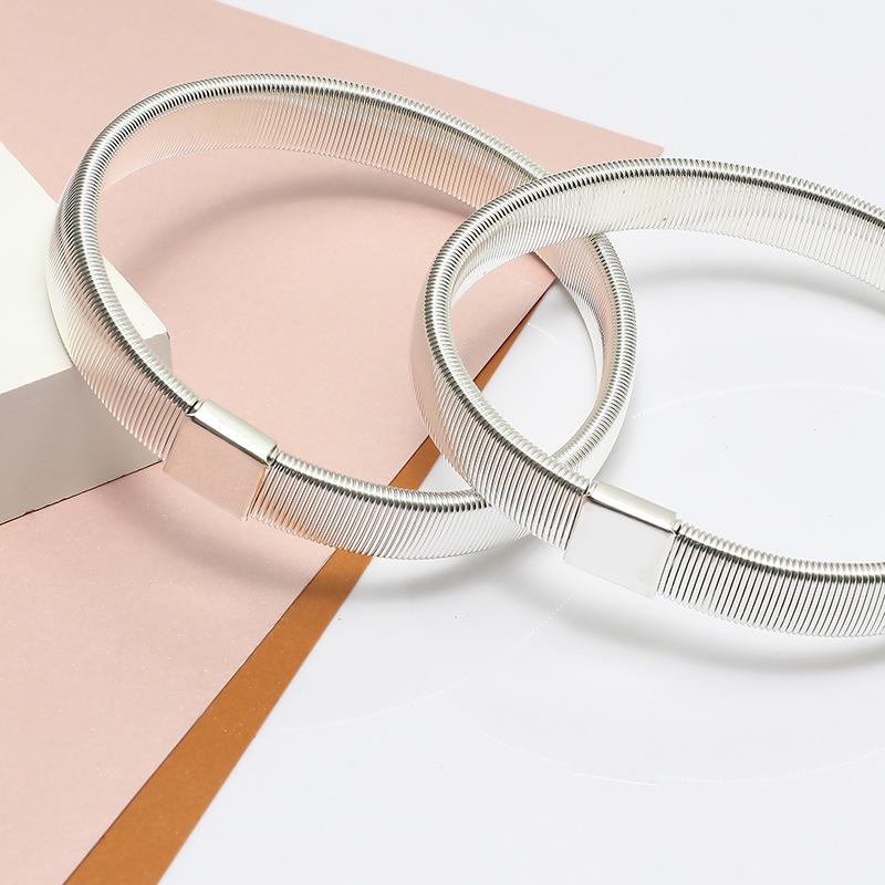 Brazalete elástico de Metal para hombre, soporte para manga de camisa, brazaletes ajustables, pulseras antideslizantes, accesorios de ropa, 1 ud.